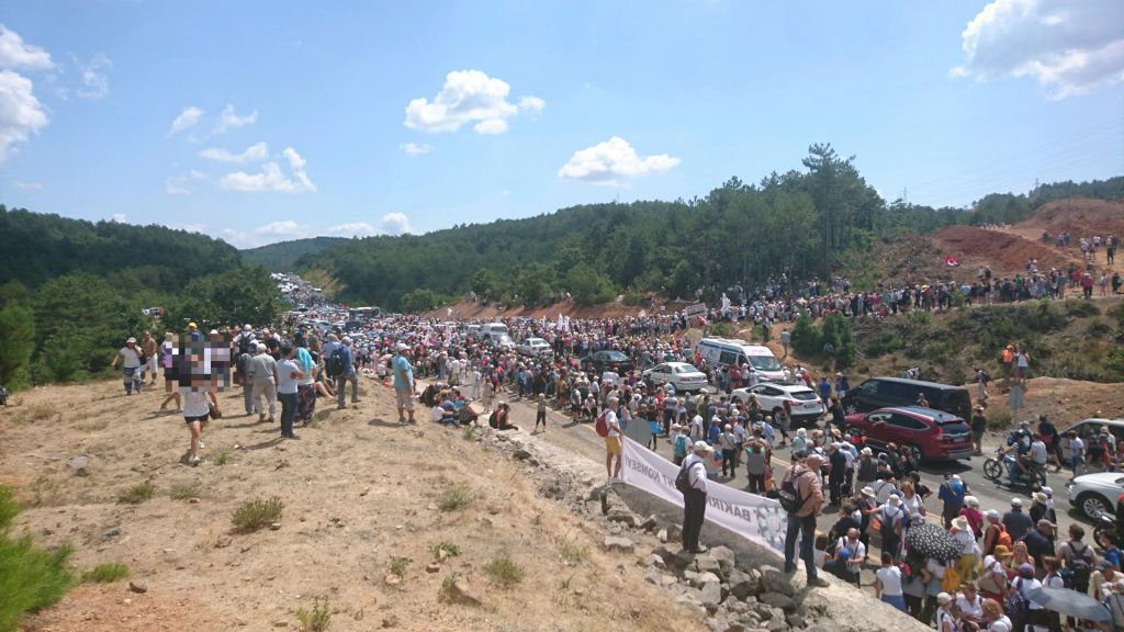 Picture of the demonstration against a gold mine in the Kaz mountains